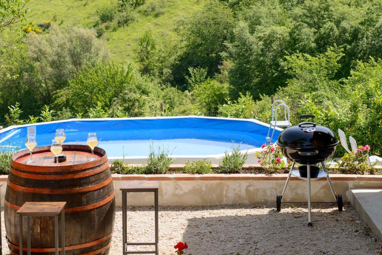 Casa Vacanze San Vittorino กุบบีโอ ภายนอก รูปภาพ