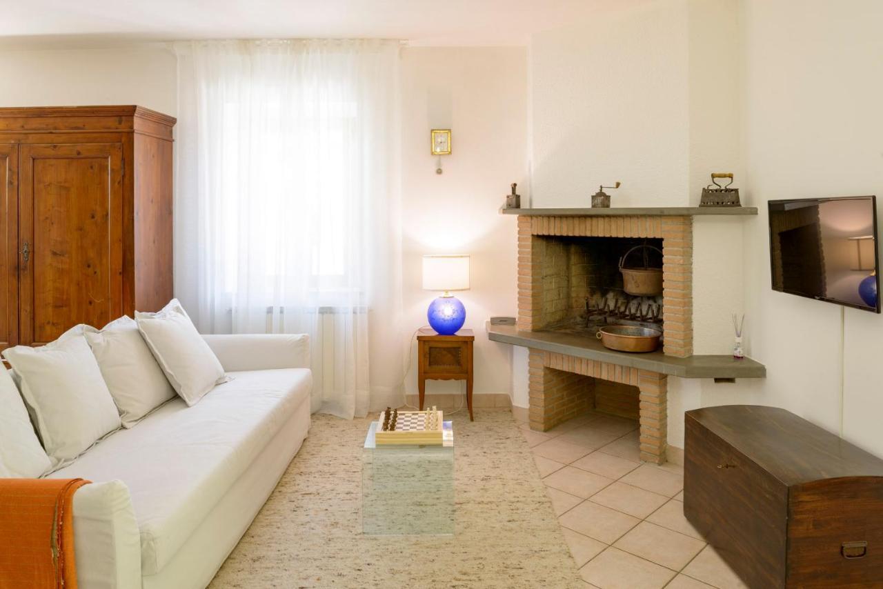 Casa Vacanze San Vittorino กุบบีโอ ภายนอก รูปภาพ