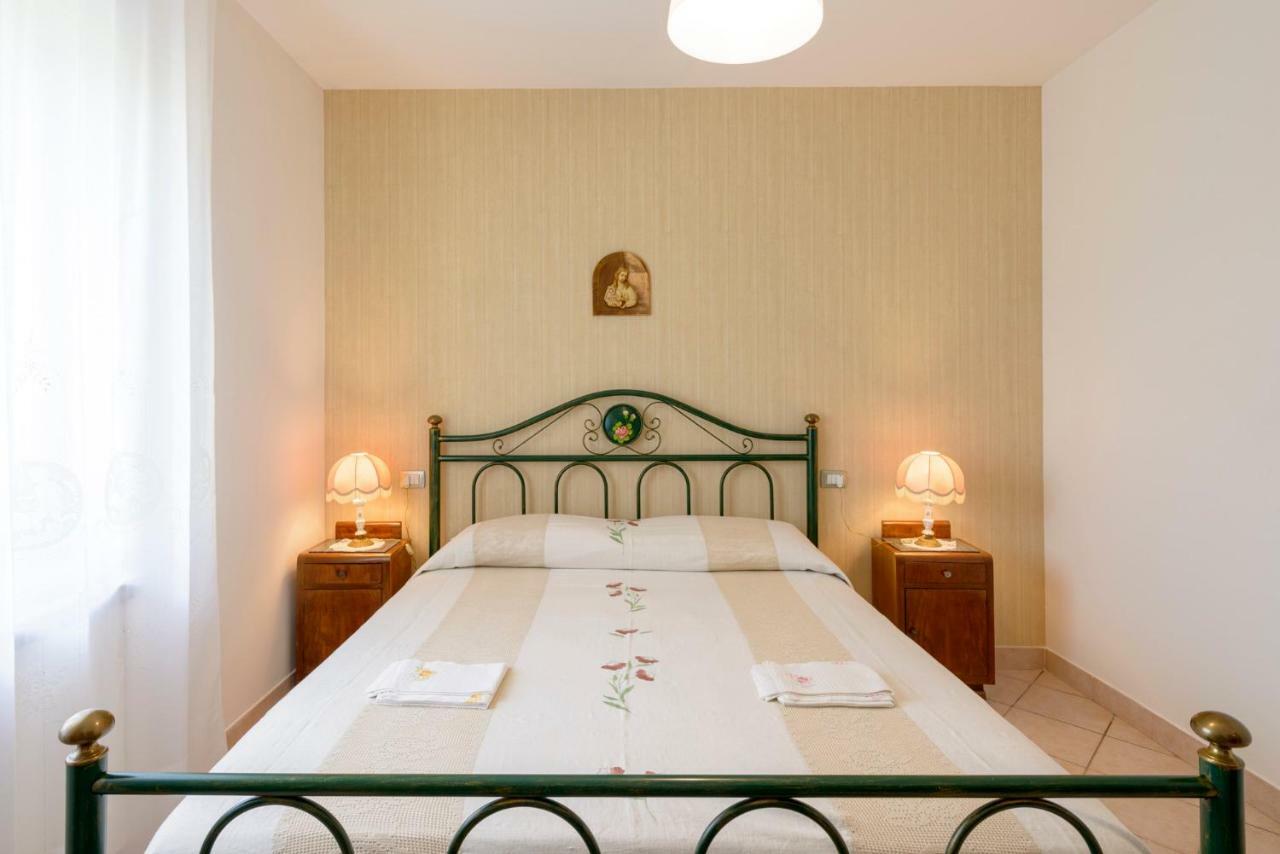 Casa Vacanze San Vittorino กุบบีโอ ภายนอก รูปภาพ