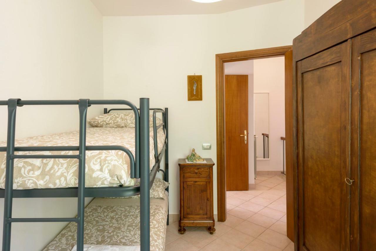 Casa Vacanze San Vittorino กุบบีโอ ภายนอก รูปภาพ
