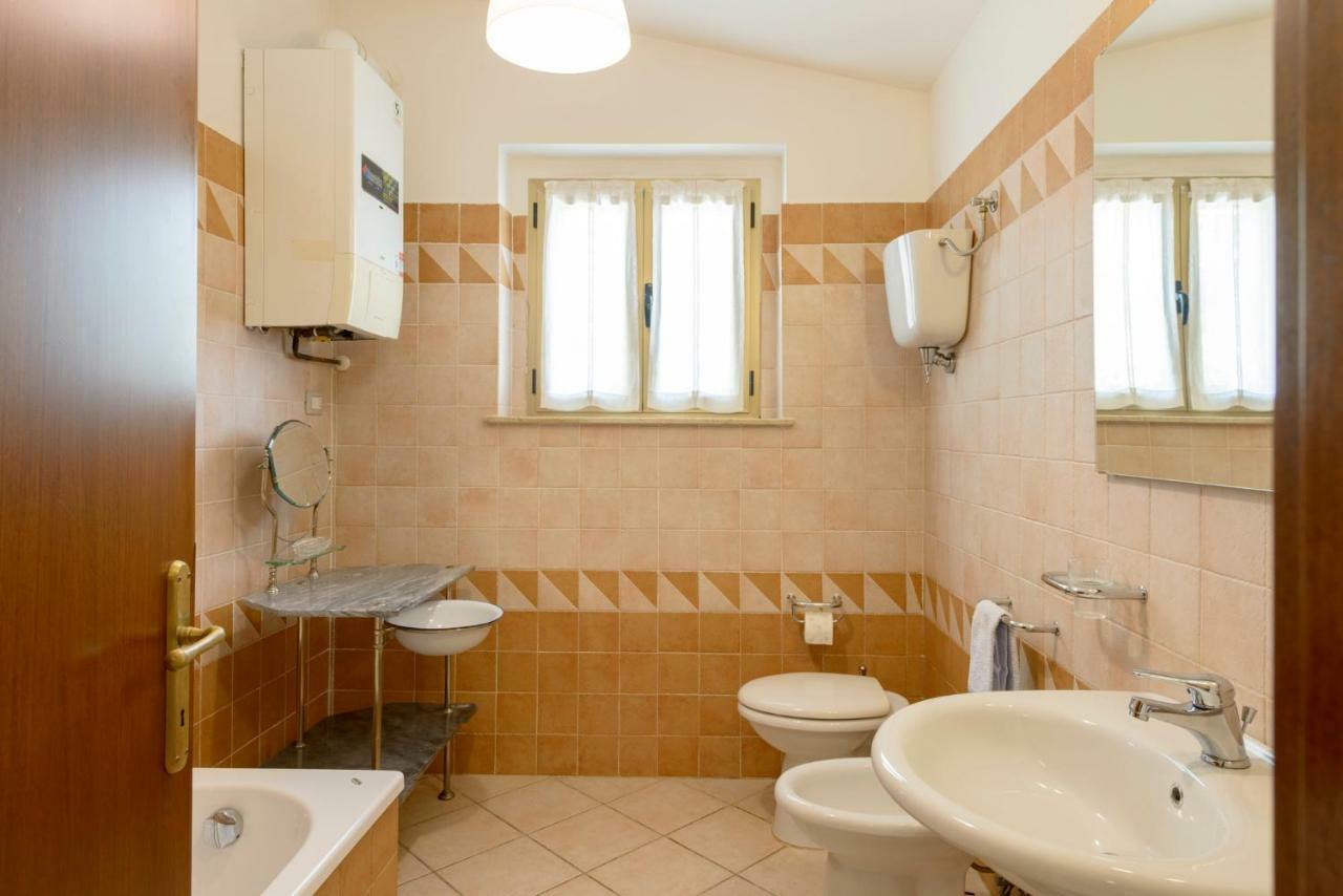 Casa Vacanze San Vittorino กุบบีโอ ภายนอก รูปภาพ