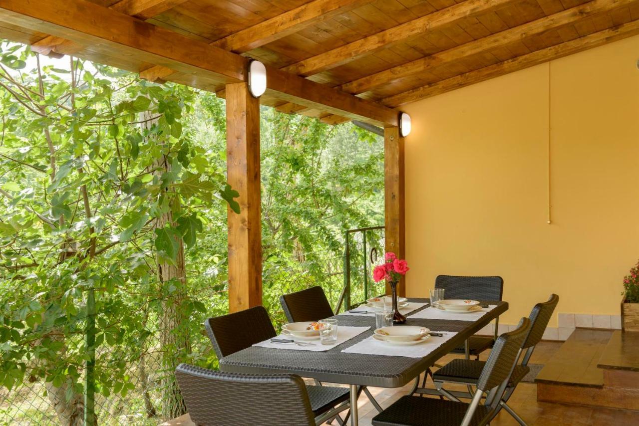Casa Vacanze San Vittorino กุบบีโอ ภายนอก รูปภาพ